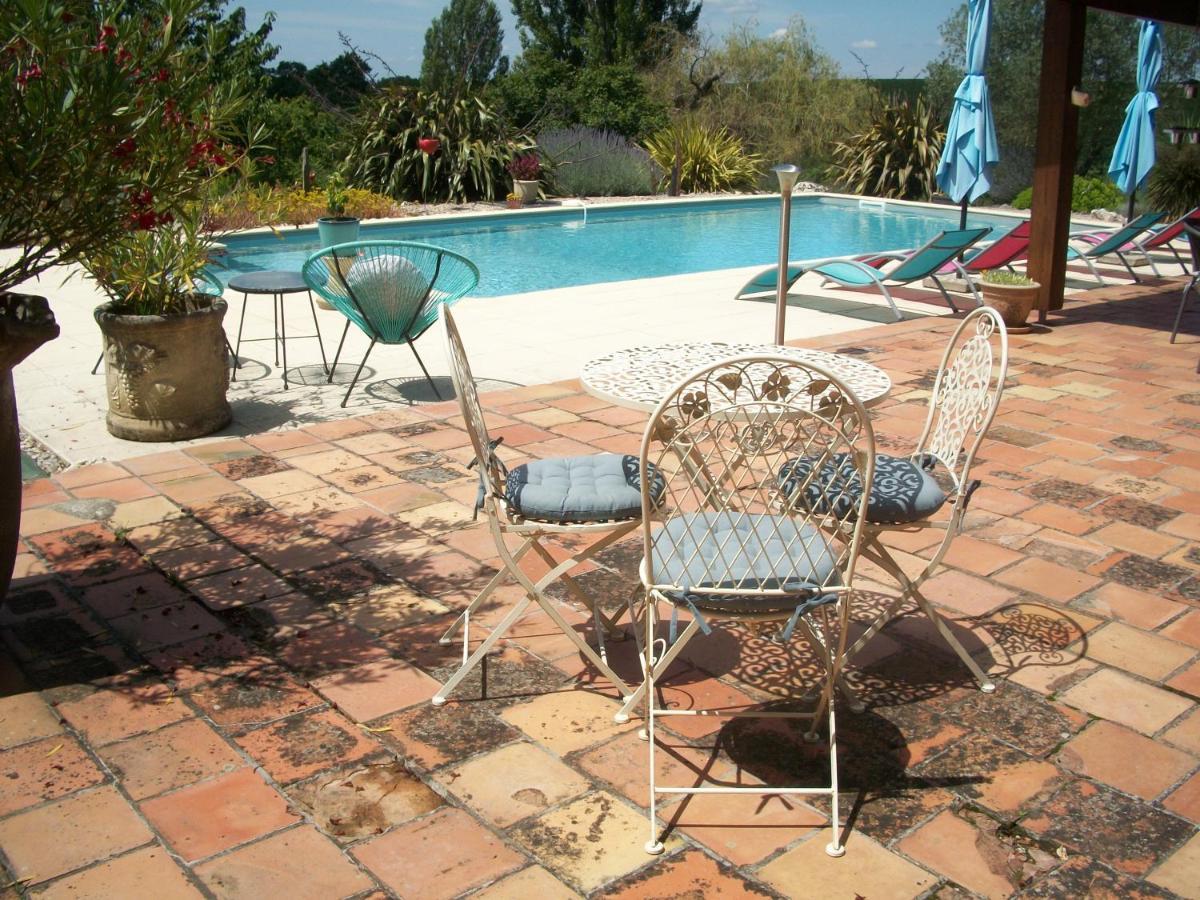Le Pre Joli Hotel Beaugas Exterior foto